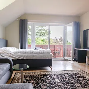 Exquisite Shared - Your Private In Beautiful Wiedeń